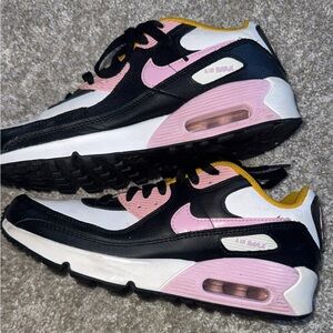 Nike Yellow and Black Sneakers